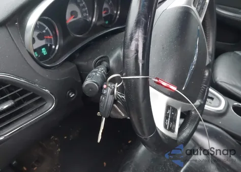 2013 Chrysler 200 Limited from USA, damaged, VIN 1C3CCBCG6DN747169